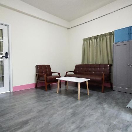 左町包栋民宿 Zuozhen 外观 照片